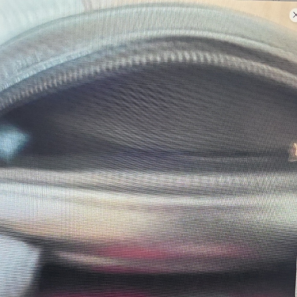 Minnie Mouse Quilted Crossbody Bag - Picture 4 of 6